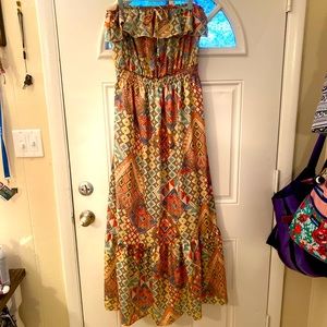 Torrid aztec print strapless ruffle maxi dress 👗